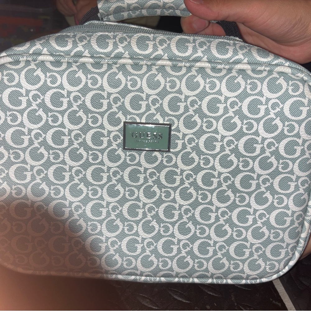 GUESS Light Blue & White Logo lunchbox/Pouch